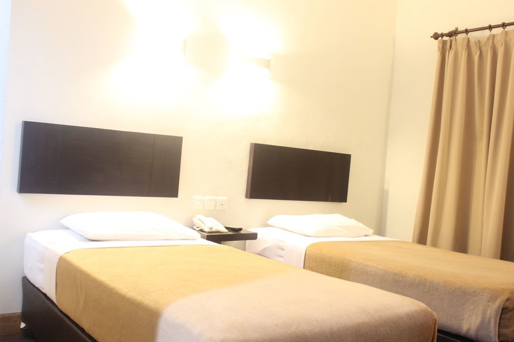 Hotel Tilamas Juanda Sawotratap Kültér fotó